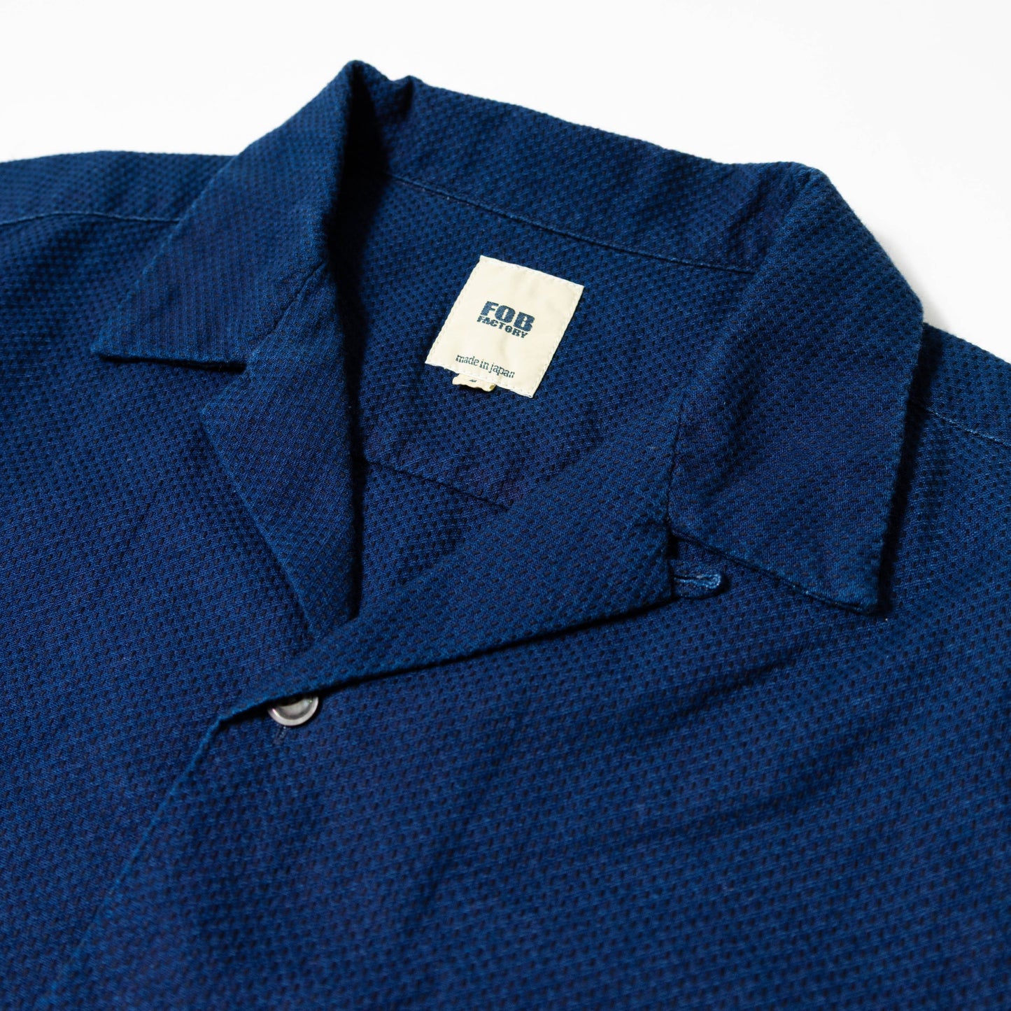 F3500 ID HOLIDAY SHIRT