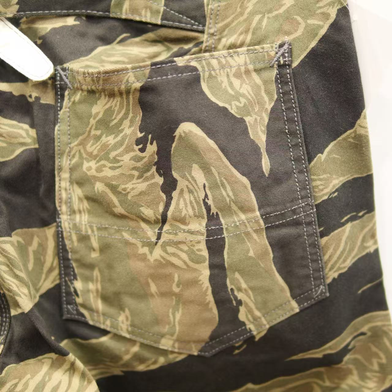 EIGHT-G(エイトジー)　JOHN WAYNE TIGER SHORT PANTS カモフラージュ柄ショートパンツ　8SP-17