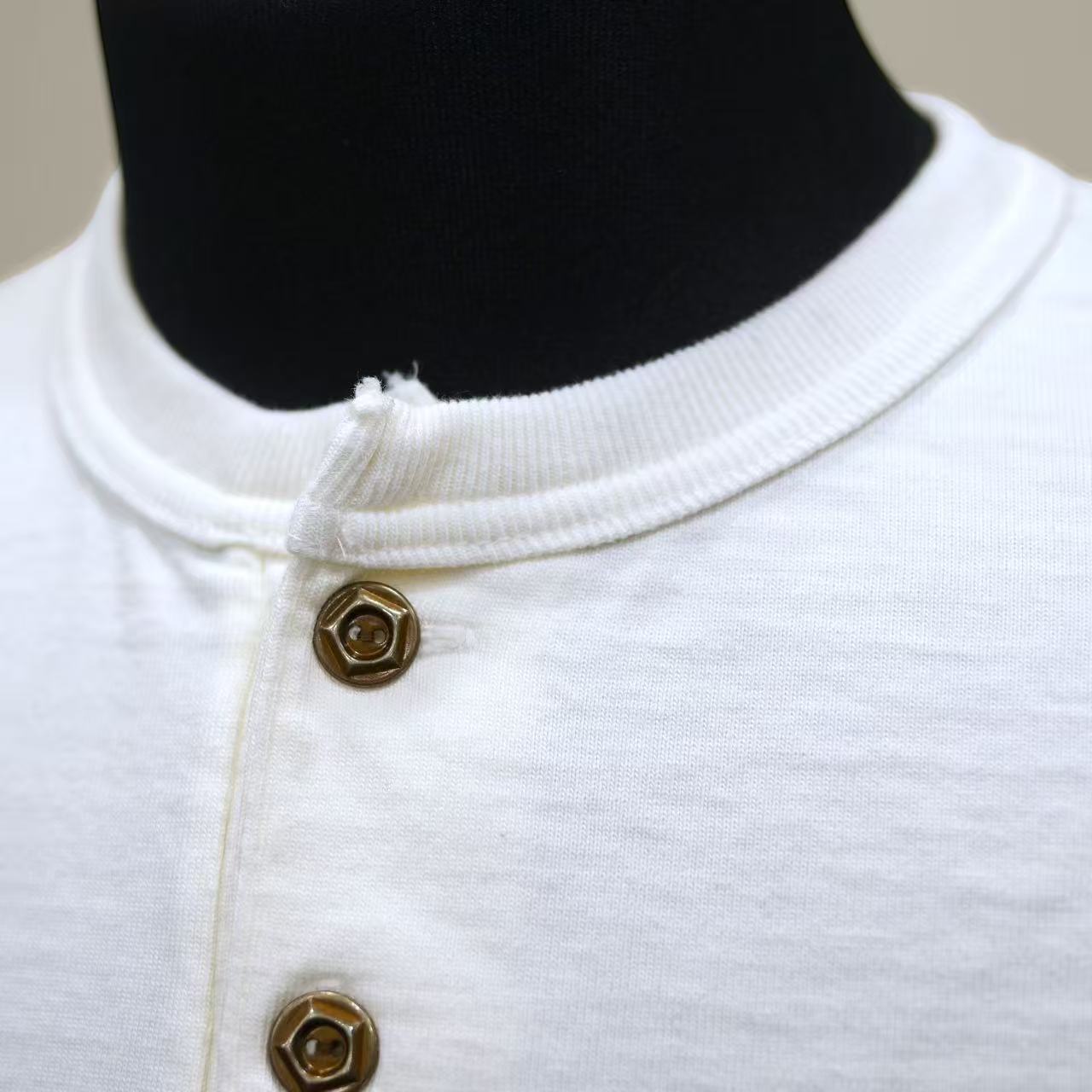 STUDIO D'ARTISAN - スヴィンゴールド丸胴ヘンリーネックTシャツ【8174】