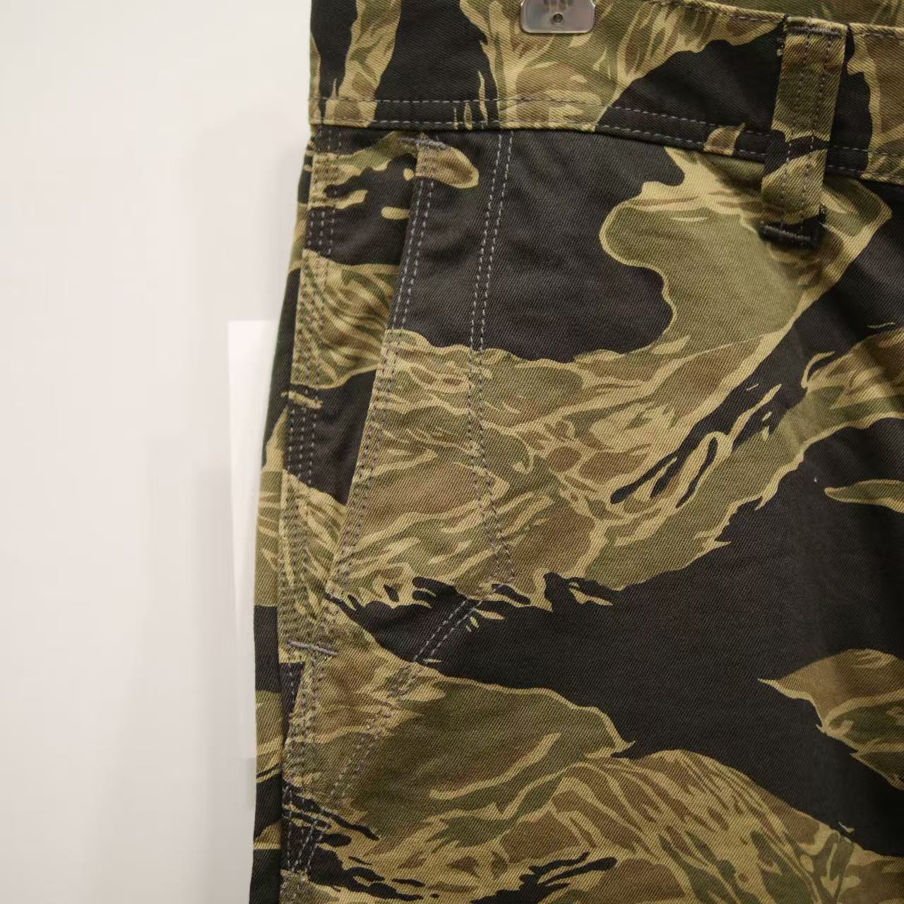 EIGHT-G(エイトジー)　JOHN WAYNE TIGER SHORT PANTS カモフラージュ柄ショートパンツ　8SP-17